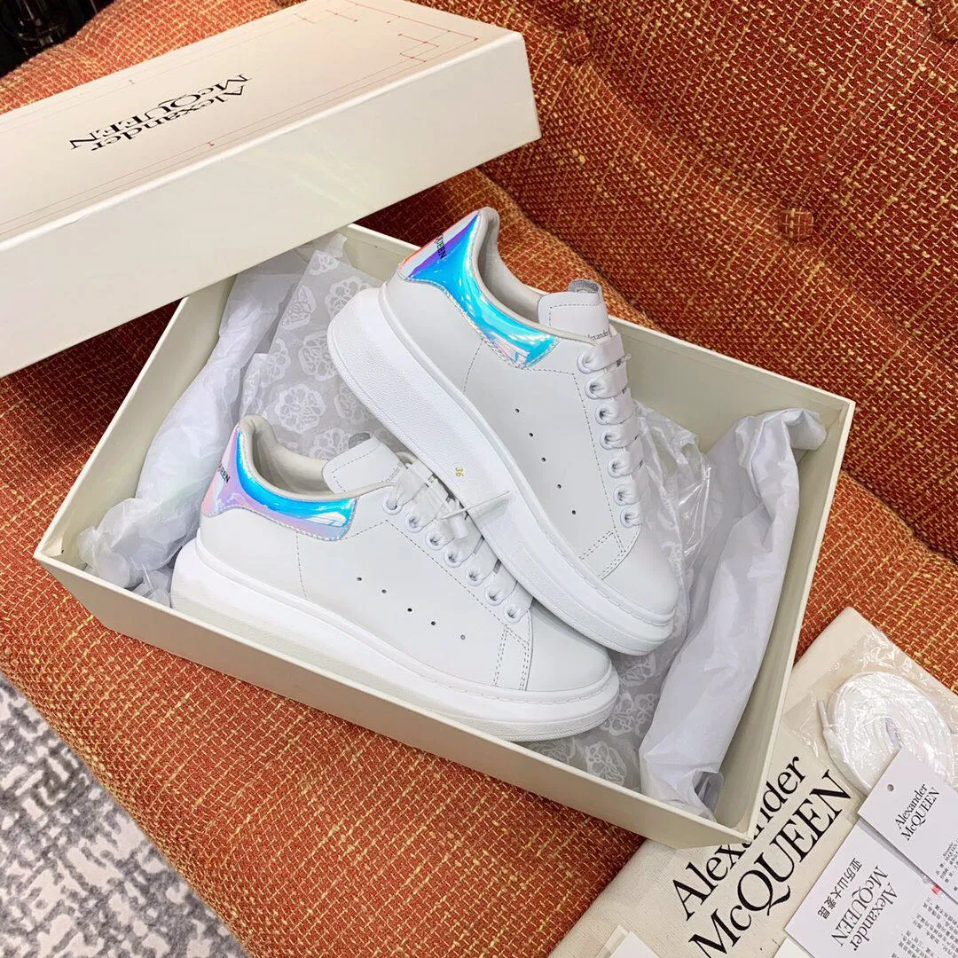 👟👟Ex-factory price 480👟👟 Men's size +10 High-quality upgraded version🔥Real shot of Alexander McQUEEN (McQueen)🎉The highest quality silk cowhide version on the market🎊, imported water-dyed sheepskin inside, counter 1:1 replica, star style T stage catwalk, a must-have for fashionistas , the original high-temperature and ultra-clear air compressor logo on the foot, absolutely counter-matched version, the arc of the back bag is truly genuine 0⃣️ difference, using an exclusive privately molded double-layer vacuum outsole, which is light on the foot and has excellent rebound! Running🏃✈️The first choice item for outdoor sports💅💅Trend and fashion coexist📣 Women’s style: 35-39, Men’s style: 39-44